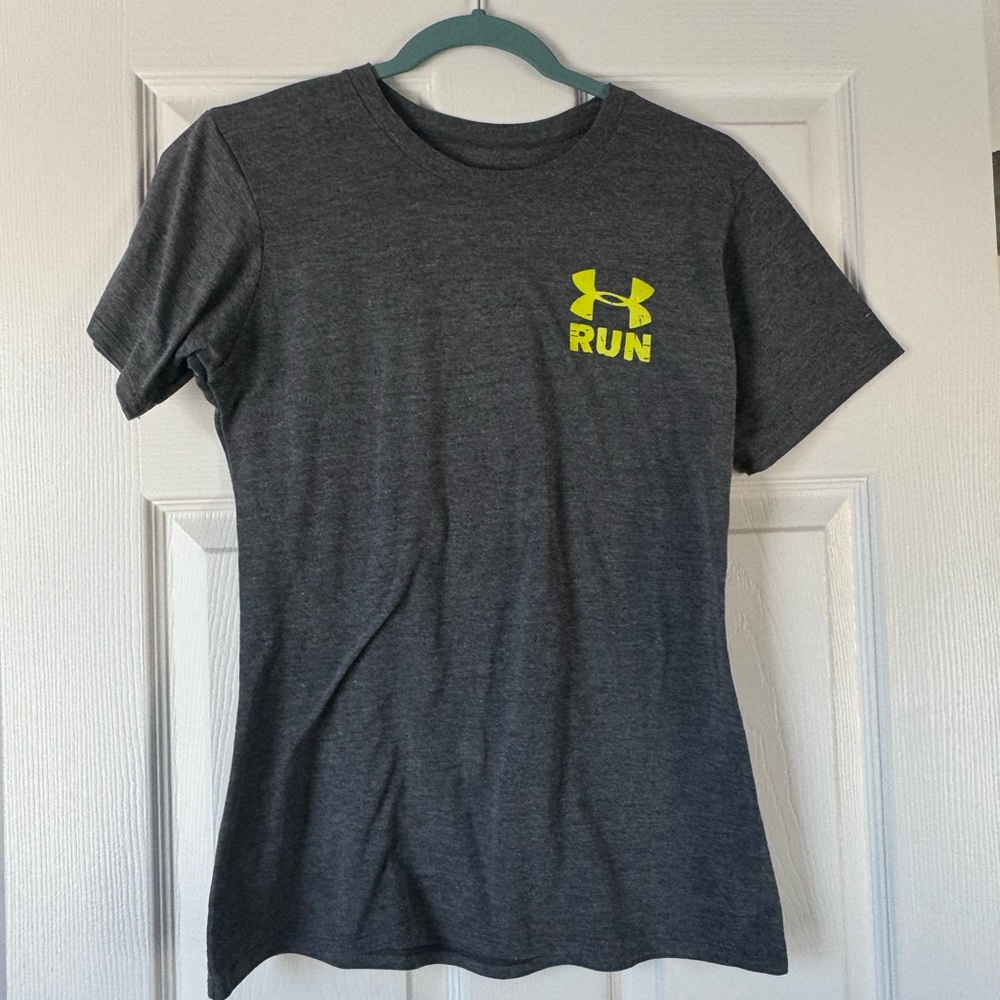 $3 bundled Under Armour women’s semi fitted small, running shirt